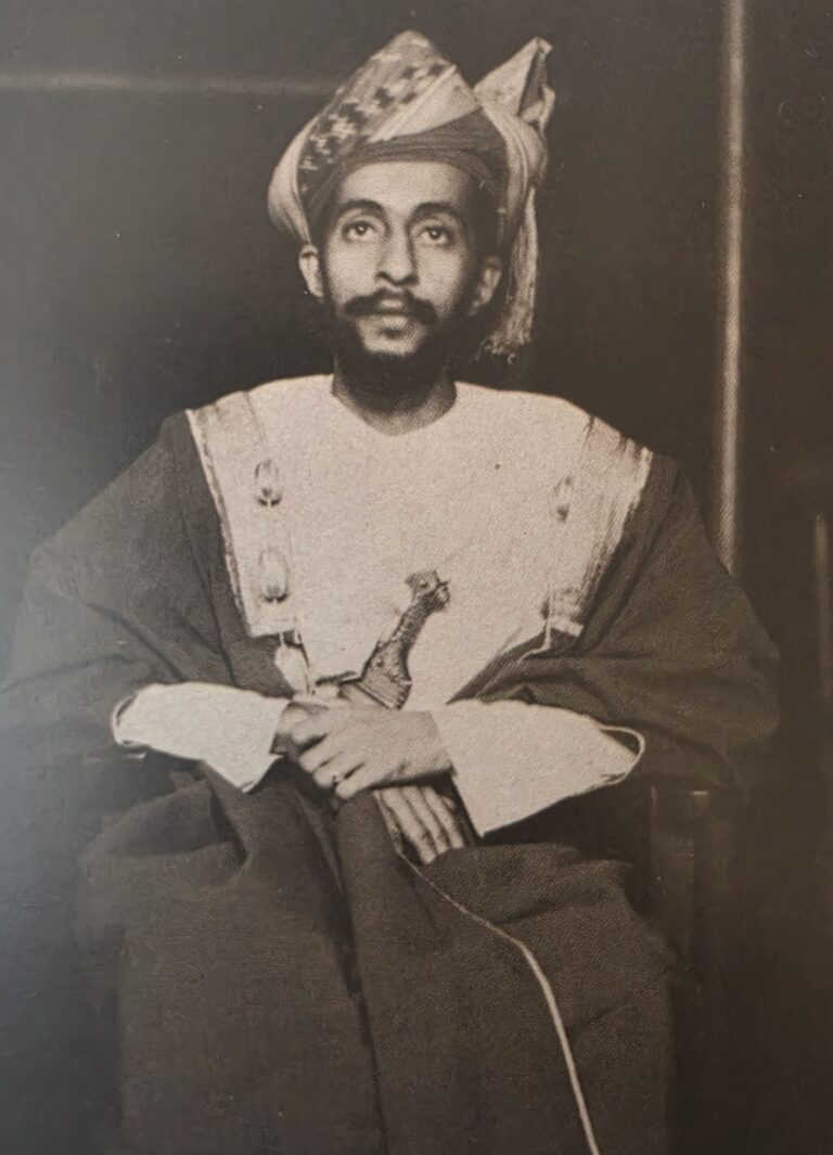 دبي تحتفي بوالي صحار سنة ١٩٢٧م